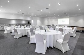 BM Beach Hotel