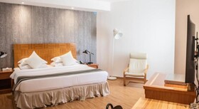 BM Beach Hotel