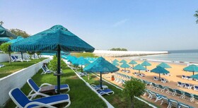 BM Beach Hotel