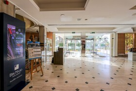 BM Beach Hotel