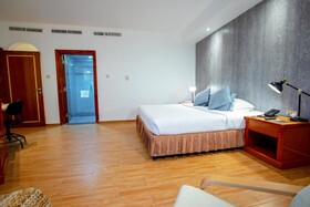 BM Beach Hotel