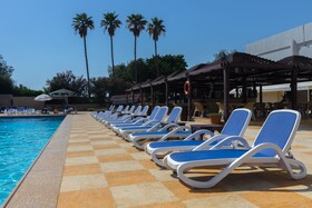 BM Beach Hotel