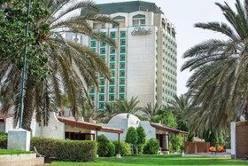 Hotel Holiday International