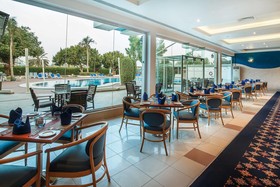 Hotel Holiday International