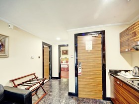 Creek Gate Hotel-Baithans