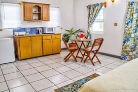 Coco Rose Guest House Bed and Breakfast