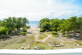 Coco Rose Guest House Bed and Breakfast