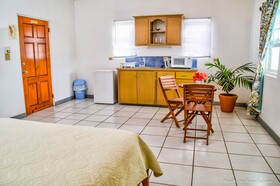 Coco Rose Guest House Bed and Breakfast