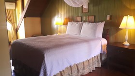 Copper & Lumber Store Hotel