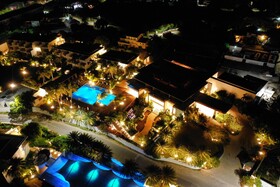 Hodges Bay Resort & Spa, an HQ Luxury Resort & Residences
