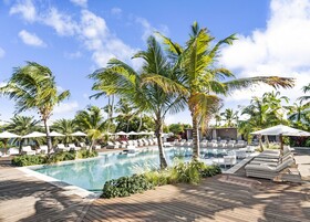 Hodges Bay Resort & Spa, an HQ Luxury Resort & Residences