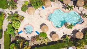 Colibri Court
