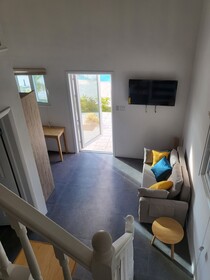 Crawlbay Suites