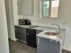 Crawlbay Suites