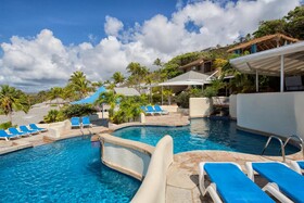 St. James's Club & Villas