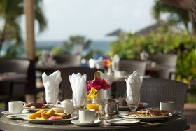 St. James's Club & Villas