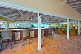 Pineapple Beach Club