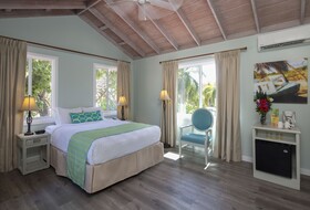 Pineapple Beach Club