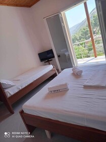 Guest House Emiljos Flamur