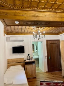 Hotel Ansel
