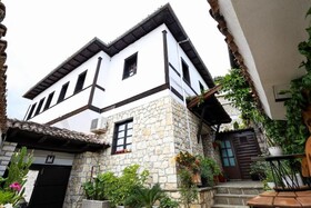 Villa Elmar