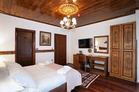 City Street Hotel