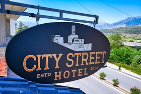 City Street Hotel