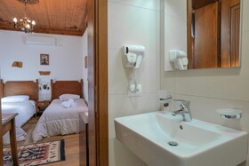 Hotel Bineri