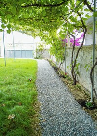 Kalpazo Kaja Vila Garden