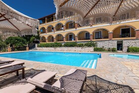 Apart Hotel Alex