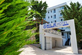 6 Milje Hotel