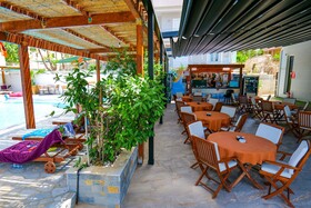 6 Milje Hotel