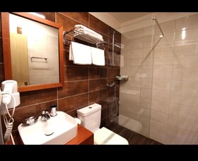 6 Milje Hotel