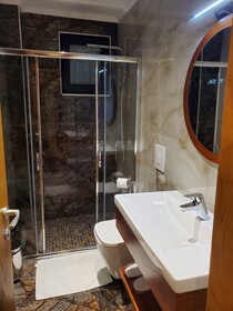 Area Hotel