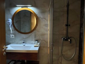 Area Hotel