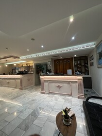 Class Hotel