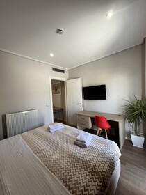 Class Hotel