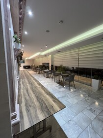 Class Hotel