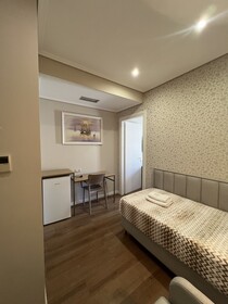 Class Hotel