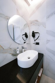 Euro Hotel