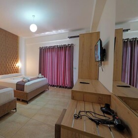 Hotel Esmerald Ksamil