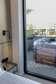 Joni Hotel