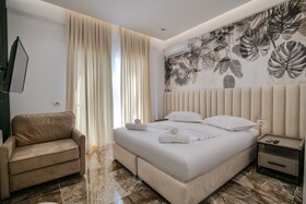La Maison Boutique Hotel