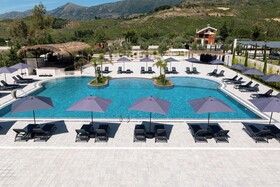 Acros Resort