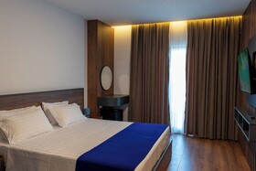 Acros Resort