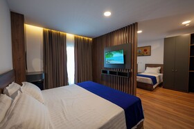 Acros Resort