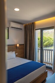 Acros Resort