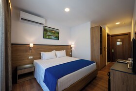 Acros Resort