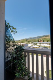 Acros Resort