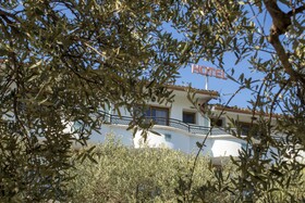 Oasis Hotel